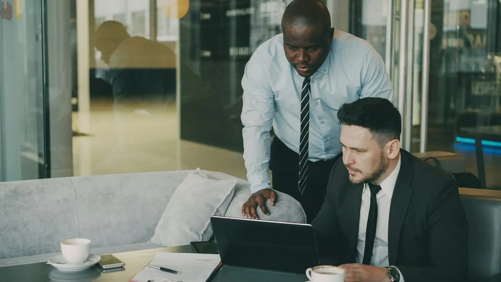 Aiden vs. Vouch: Which Is Right for Your Startup or Growing Business?